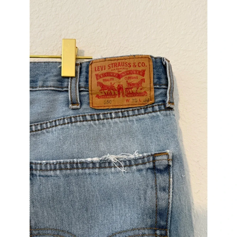 Levis 550 Relaxed Fit Tapered Leg Jeans Light Wash Denim Mens 38x30